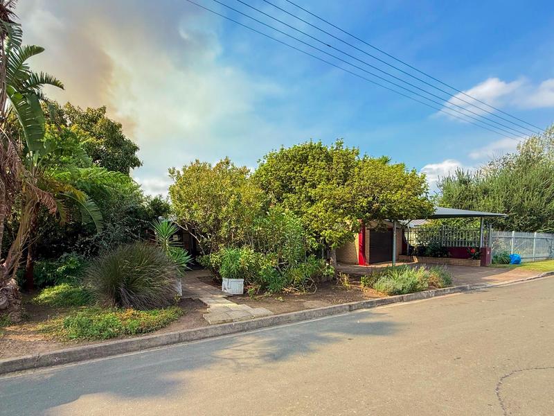 6 Bedroom Property for Sale in Denneoord Western Cape